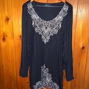Phool Embroidered Tunic Top